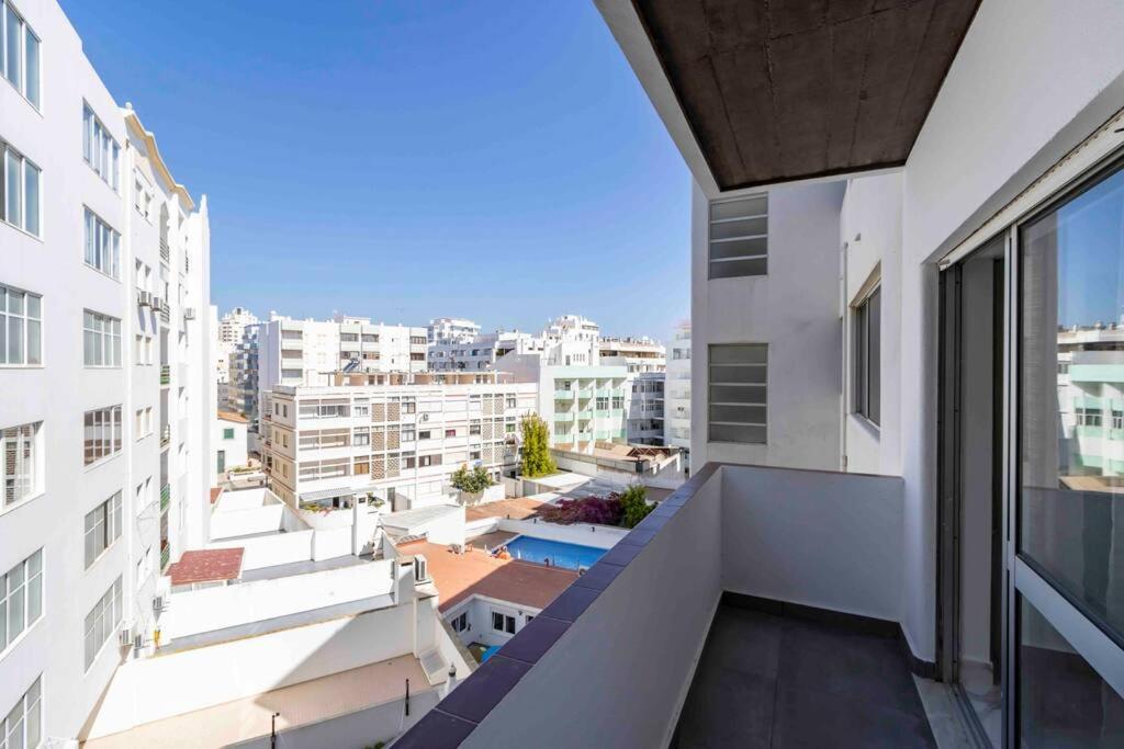 Modern Apartment Beach View Armacao de Pera Exterior foto